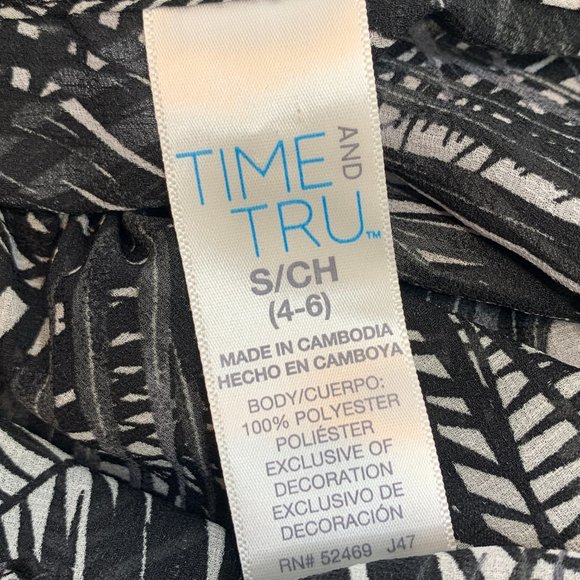 Time & Tru Chiffon Kimono Small Tassel Crochet Detail Black White Plant Print - Picture 3 of 13